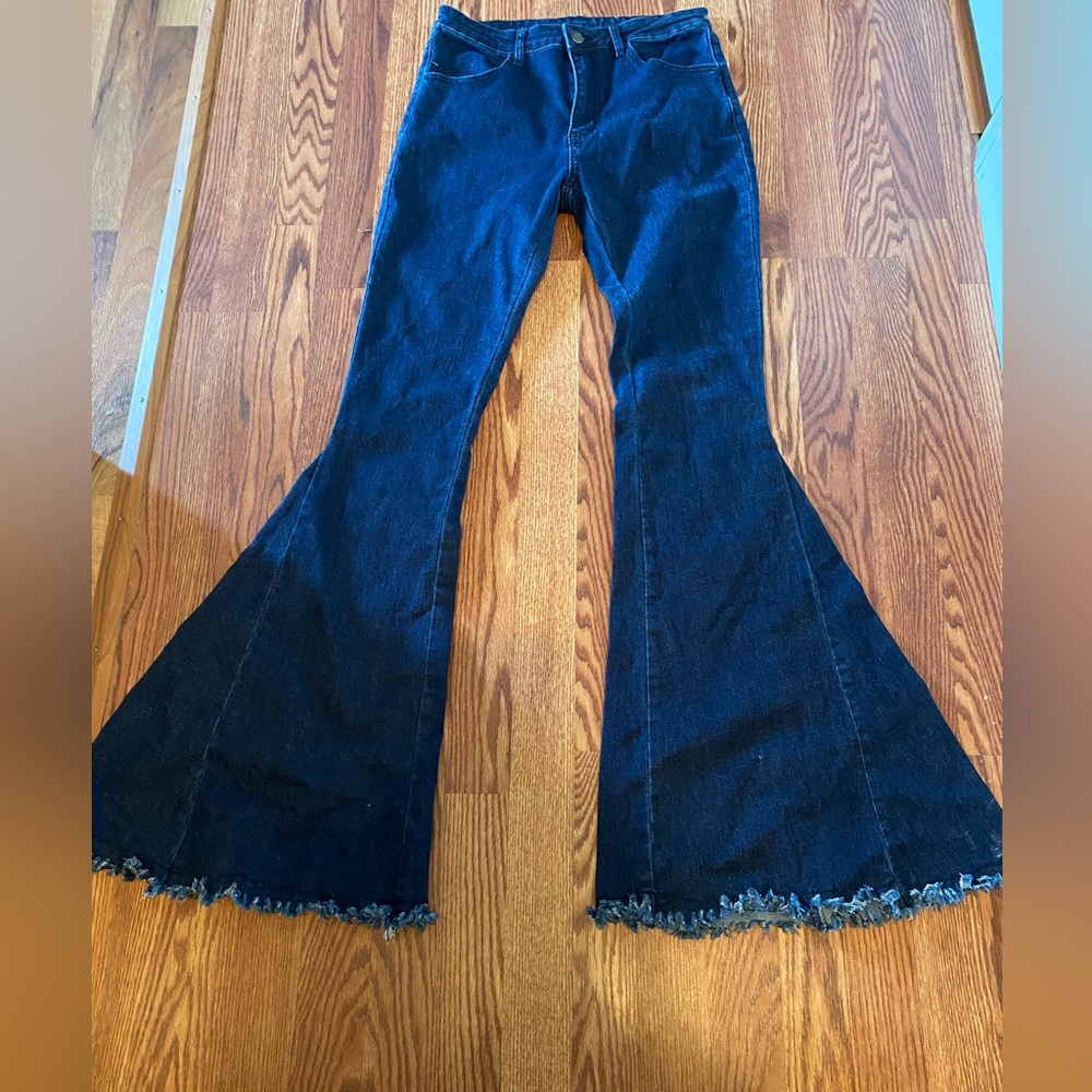 Saints and Hearts dark wash non distressed extreme flare jeans. Size large.